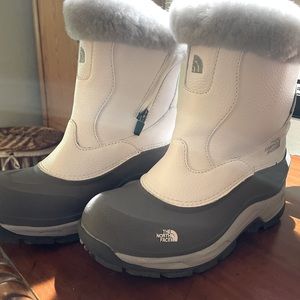 North face snow boots